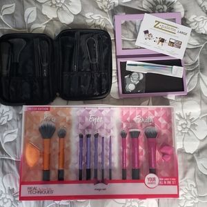 Makeup brushes & customizable makeup palette